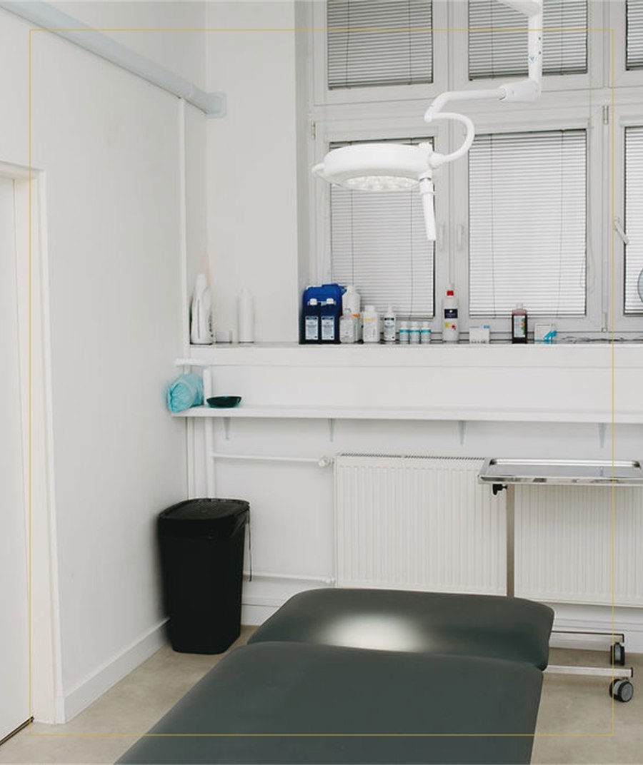 Vizuál zákroku Korekcia jazvy v Prime Clinic
